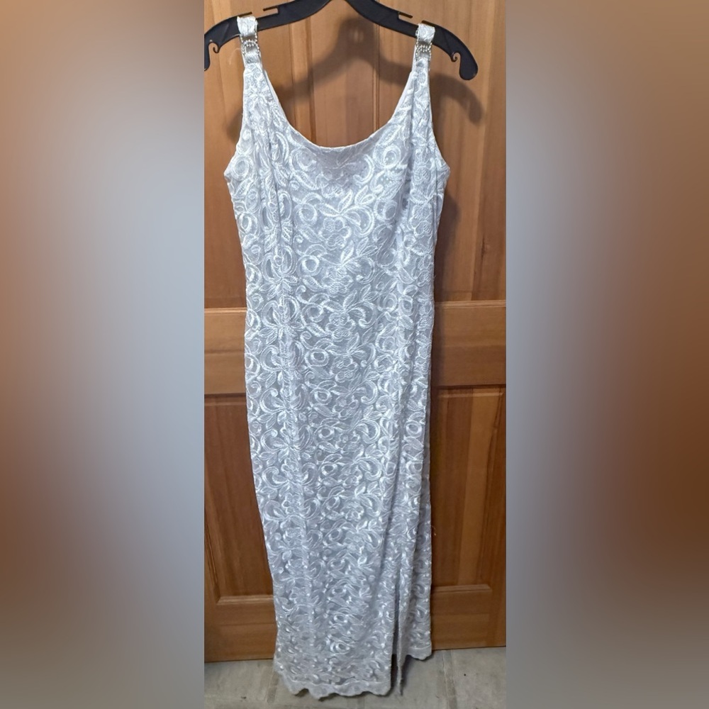 Beautiful Vintage 80’s/90’s Aspeed White Silver Sequin Lace Evening Gown Size XL